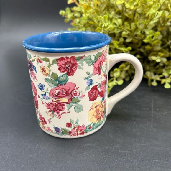 Charming 1988 Potpourri Press Tudor Garden Floral Mug - Signed Christina, 9 oz - Picture 1 of 4